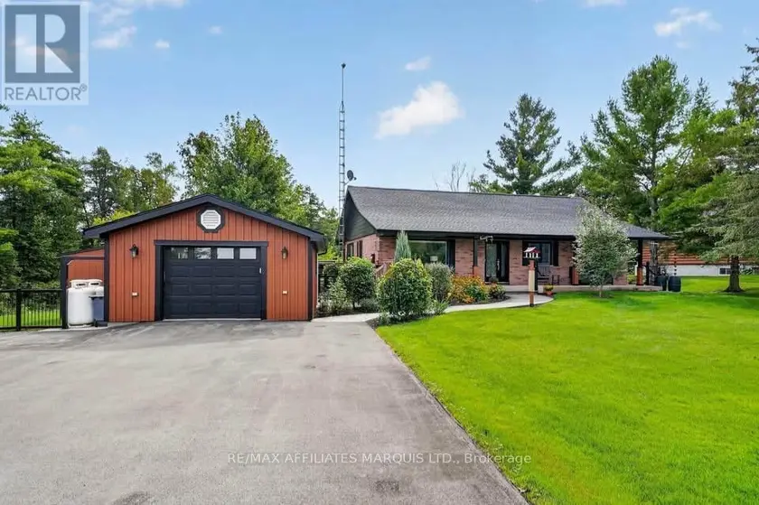 Detached at 17576 ISLAND ROAD, South Stormont