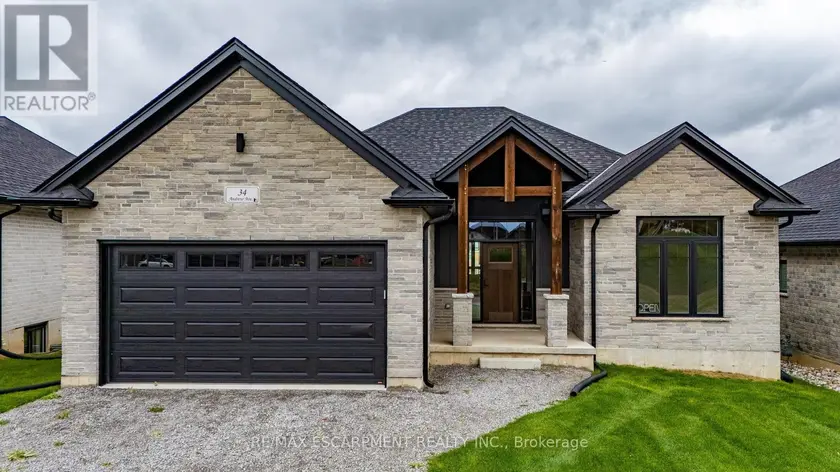 Detached at 34 ANDREW AVENUE, Norfolk