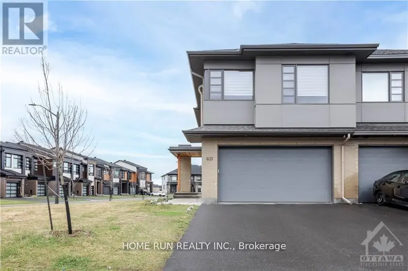 Townhouse at 923 CHIPPING CIRCLE, Ottawa