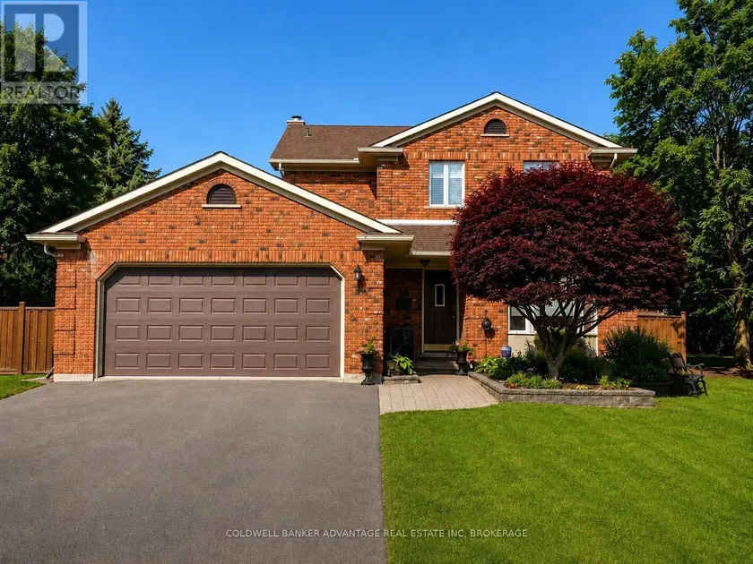 Detached at 28 DIXON CRESCENT, Welland
