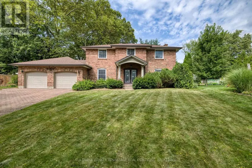 Detached at 16 WILLOWDALE COURT, Pelham