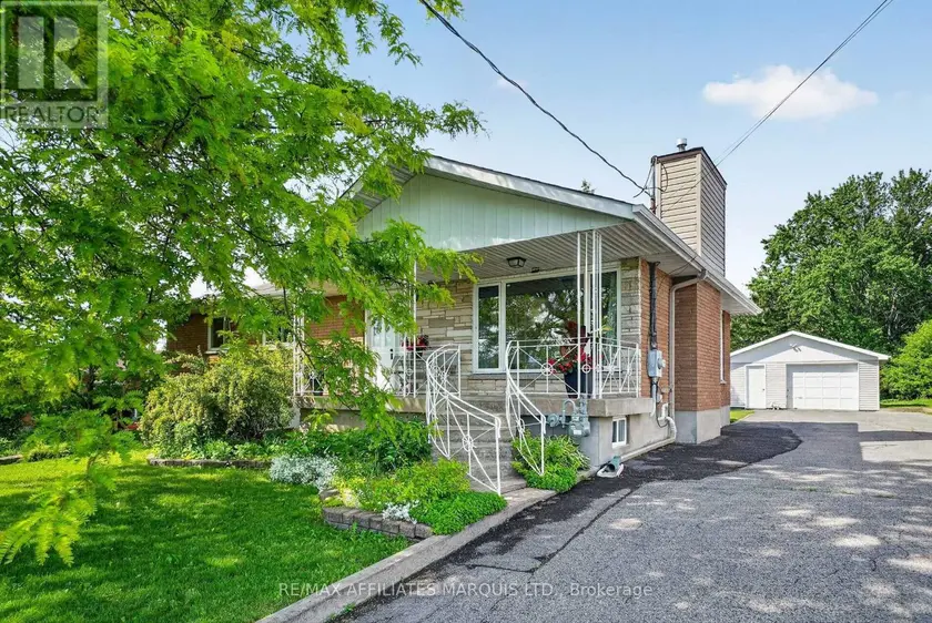 Detached at 2706 ROSS AVENUE, Cornwall
