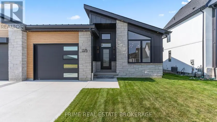 Semi-Detached/Link at B - 137 HARVEST LANE, Dutton/Dunwich