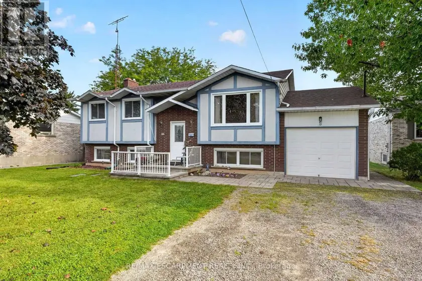 Detached at 5 BROOKS CIRCLE, West Lincoln