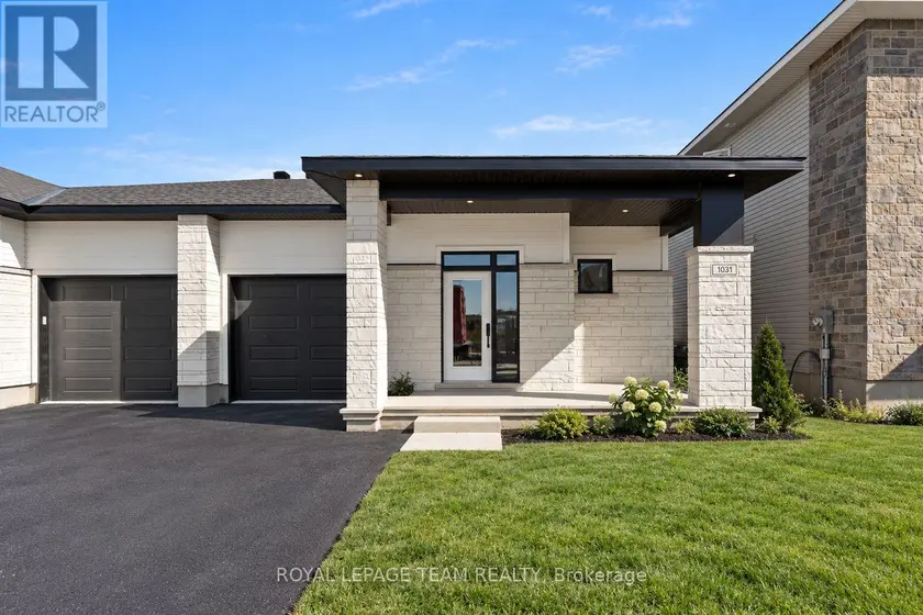 Semi-Detached/Link at 1031 MOORE STREET, Brockville