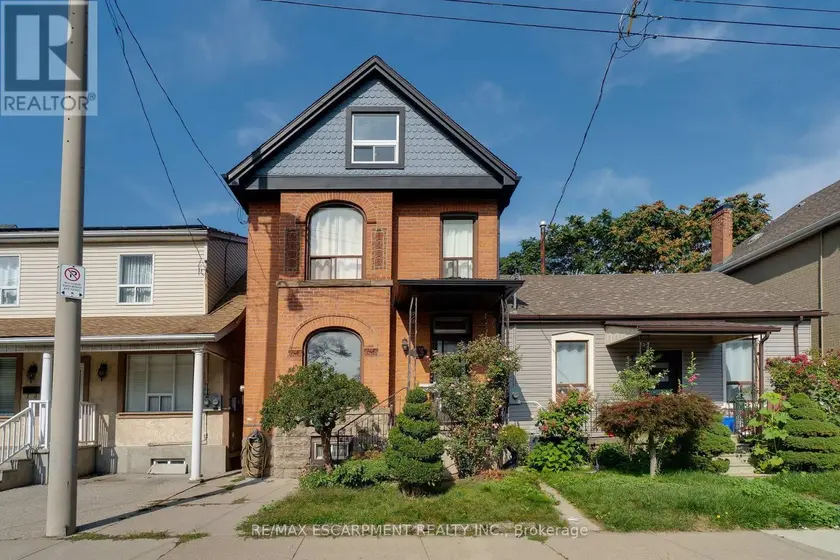 Detached at 23 OAK AVENUE, Hamilton