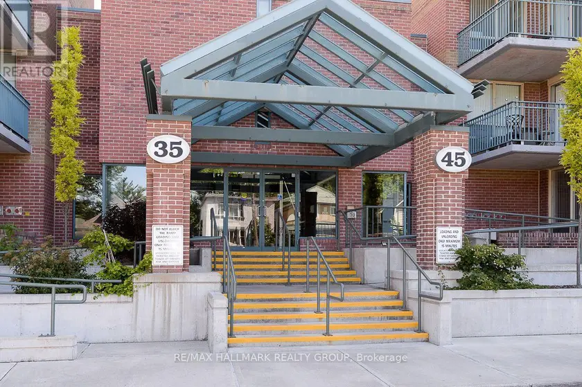 Apartment at 709 - 35 HOLLAND AVENUE, Ottawa