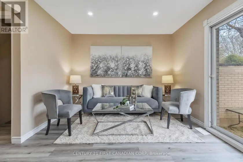 Townhouse at 2 - 155 BOULLEE STREET, London East