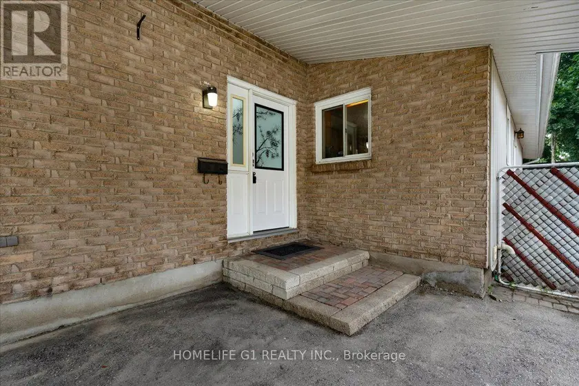 Detached at 19 MILTON AVENUE W, Cambridge