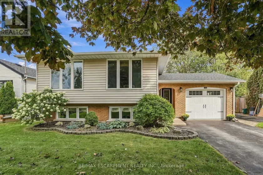 Detached at 39 ROSEMOUNT AVENUE, Port Colborne