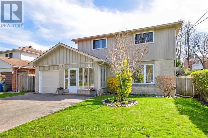 Detached at 62 DELAWARE AVENUE, Guelph