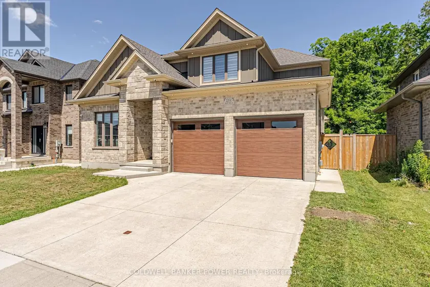 Detached at 2202 TRIPP DRIVE, London South