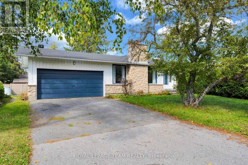 Detached at 101 COUNTRY LANE W, Ottawa