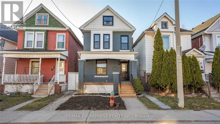 Detached at 53 1/2 KINRADE AVENUE, Hamilton