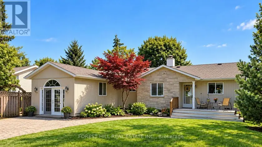 Detached at 72187 LAKE SHORE DRIVE, Bluewater