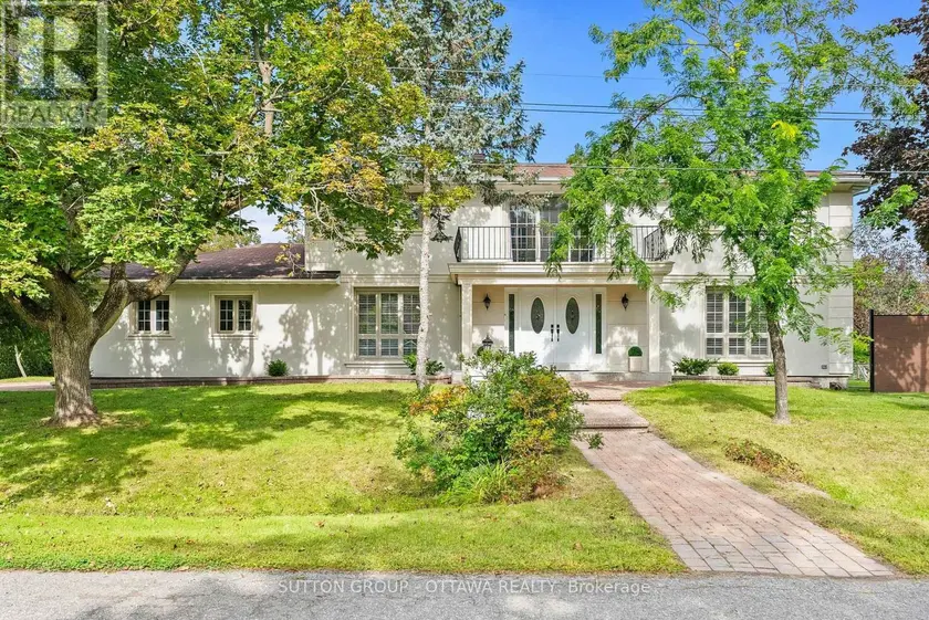 Detached at 11 LENNON DRIVE, Ottawa