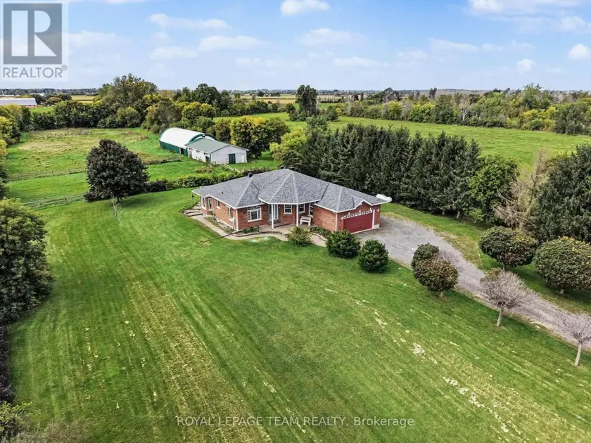 Detached at 3282 COUNTY 16 ROAD, North Dundas
