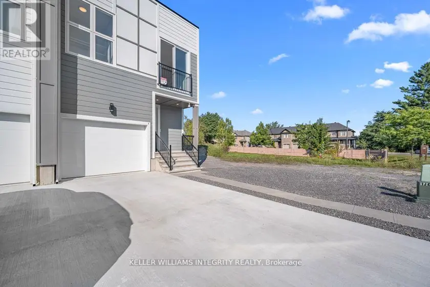 Semi-Detached/Link at B - 875 CONTOUR STREET, Ottawa