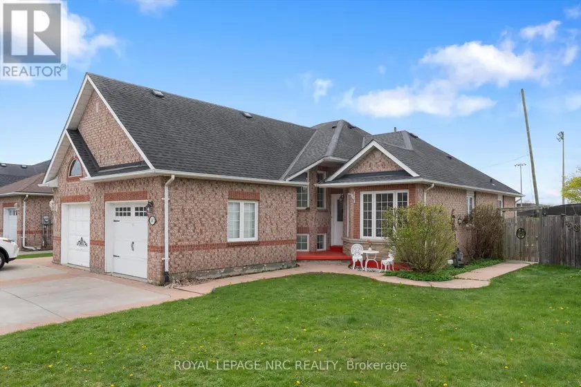 Townhouse at 147 ST LAWRENCE DRIVE, Welland