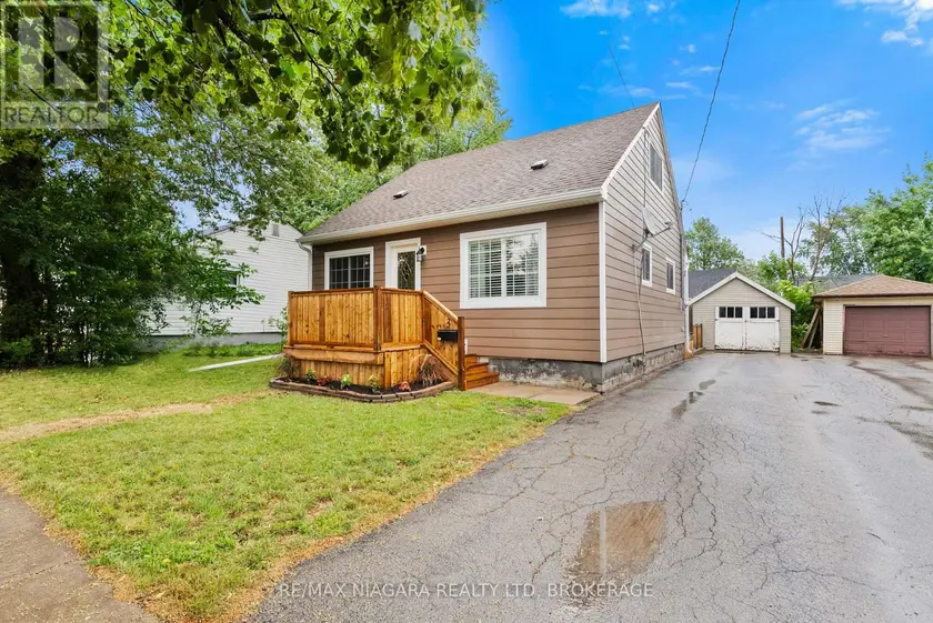 Detached at 3 OSBORNE STREET, Fort Erie