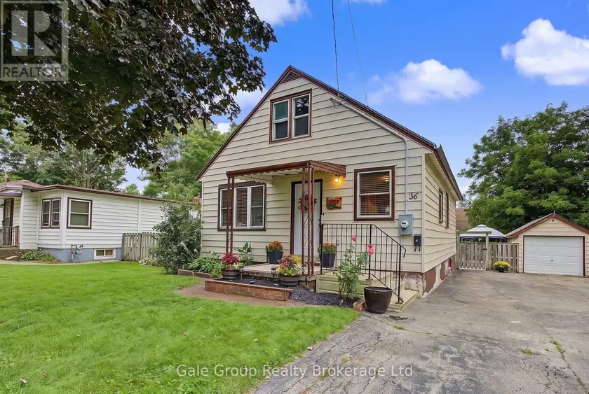 Detached at 36 EAST PARK DRIVE, Woodstock