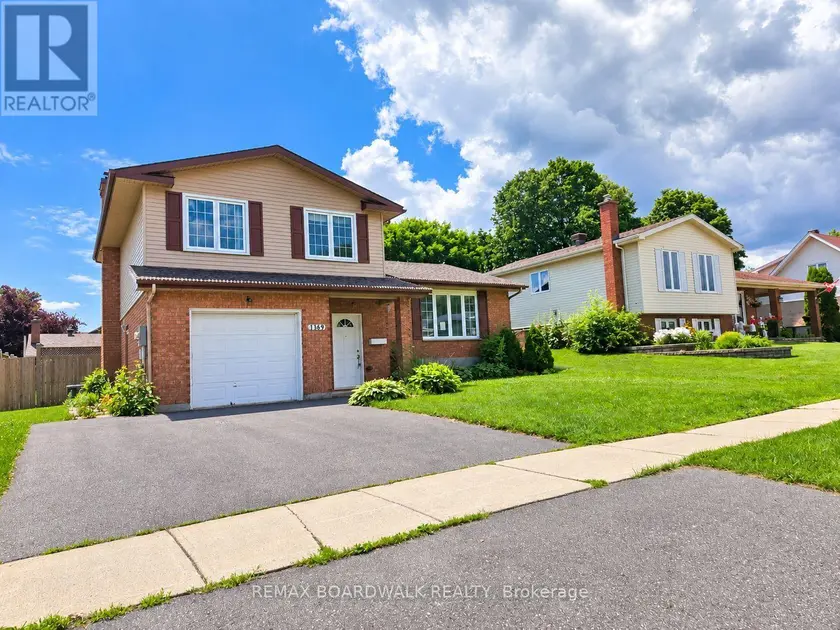 Detached at 1369 LOCHIEL STREET, Cornwall