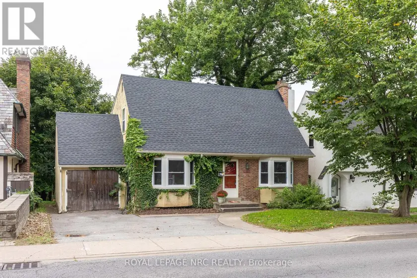 Detached at 28 GLENRIDGE AVENUE, St. Catharines