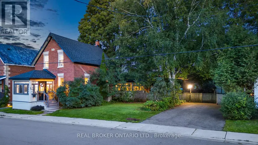 Detached at 74 HERRIOTT STREET, Carleton Place