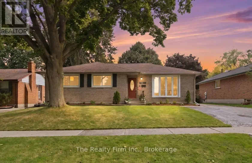 Detached at 760 GLADSTONE DRIVE, Woodstock