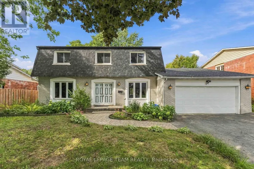 Detached at 19 AMBERWOOD CRESCENT, Ottawa