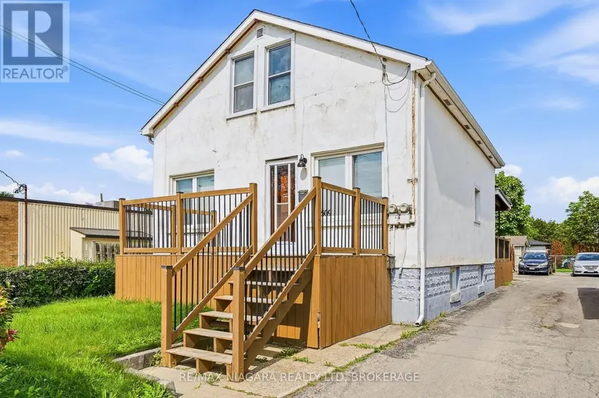 Multiplex at 509 LINCOLN STREET, Welland