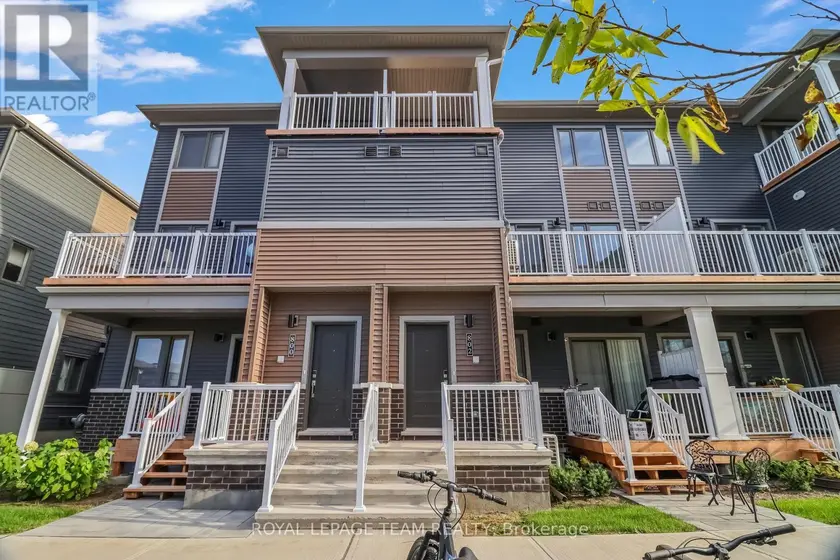 Townhouse at 802 PARNIAN PRIVATE, Ottawa