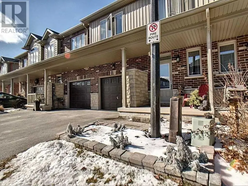Townhouse at 22 - 380 LAKE STREET, Grimsby