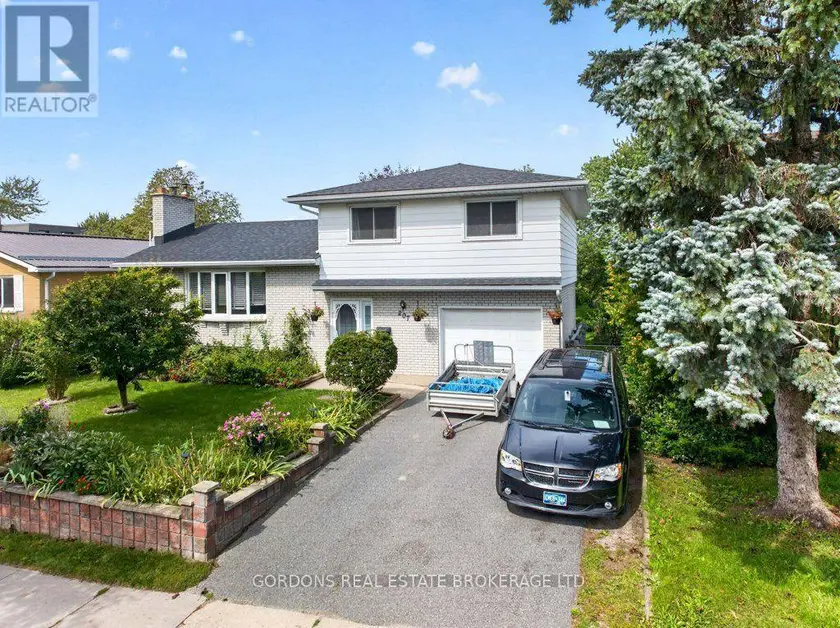Detached at 207 ROBERT WALLACE DRIVE, Kingston