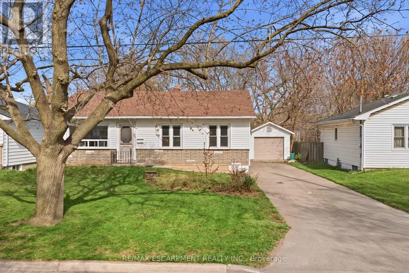 Detached at 36 WOODELM DRIVE, St. Catharines