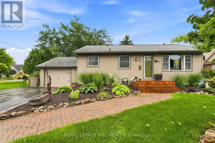 Detached at 3302 VINE STREET, Lincoln