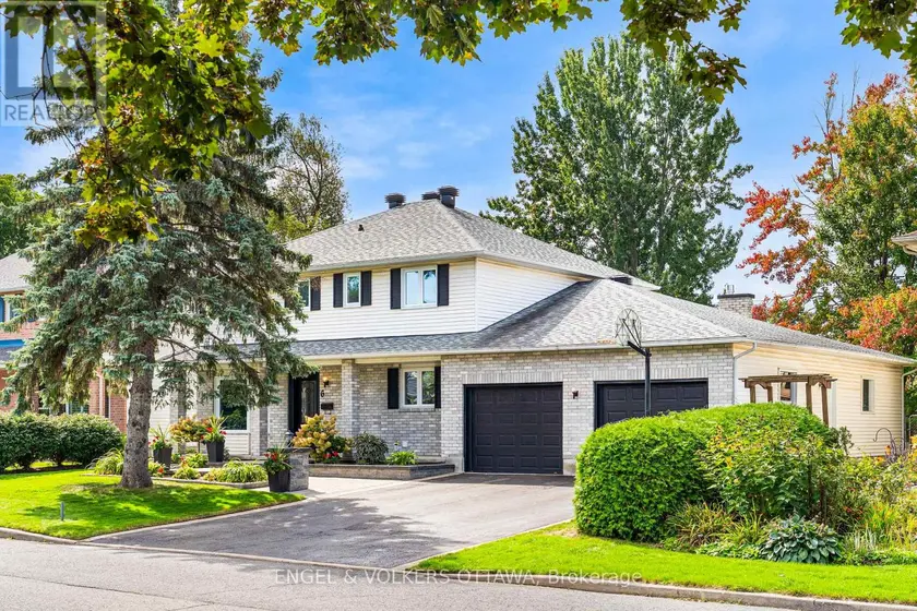 Detached at 6 FOREST HEIGHTS AVENUE, Ottawa