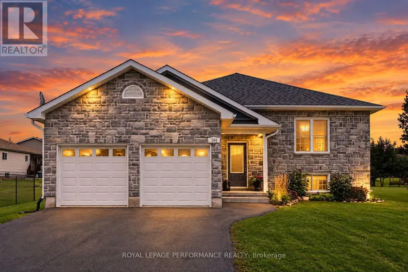Detached at 104 FRENCH AVENUE, South Stormont