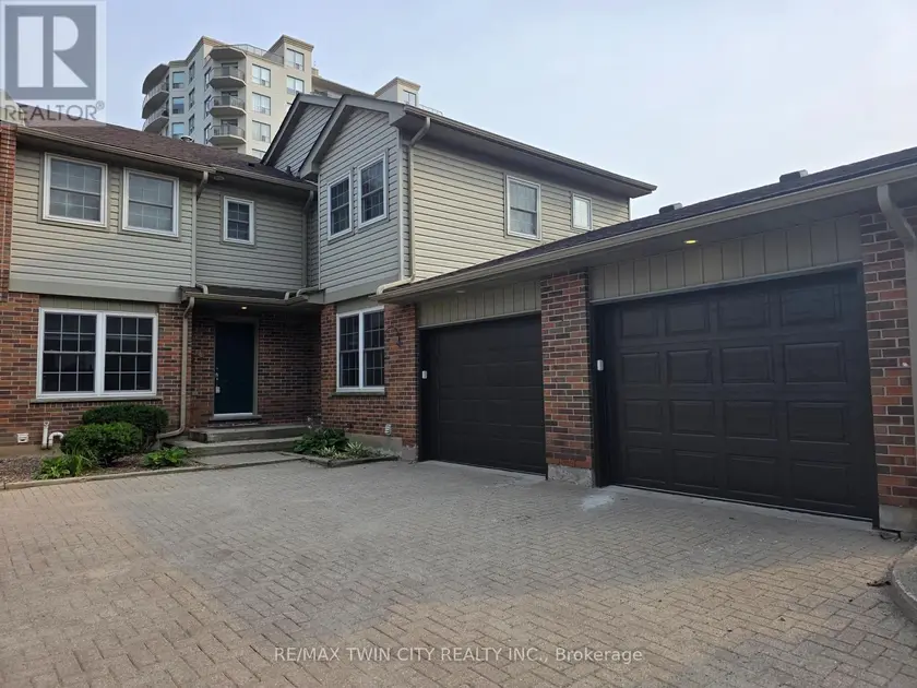 Townhouse at 6 - 250 KEATS WAY, Waterloo