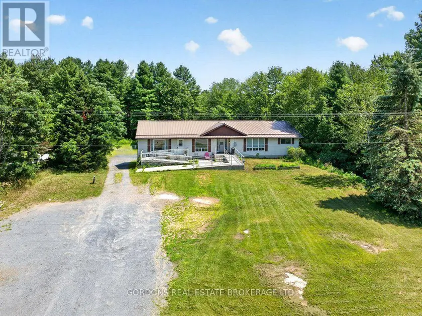 Detached at 11703 HIGHWAY 41, Addington Highlands