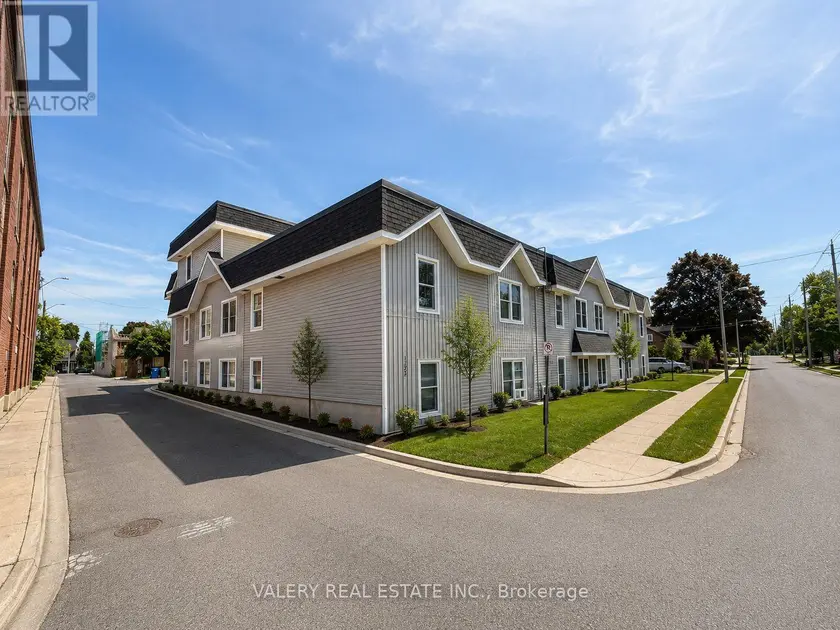 Apartment at 303 - 1123 QUEENSTON ROAD, Cambridge