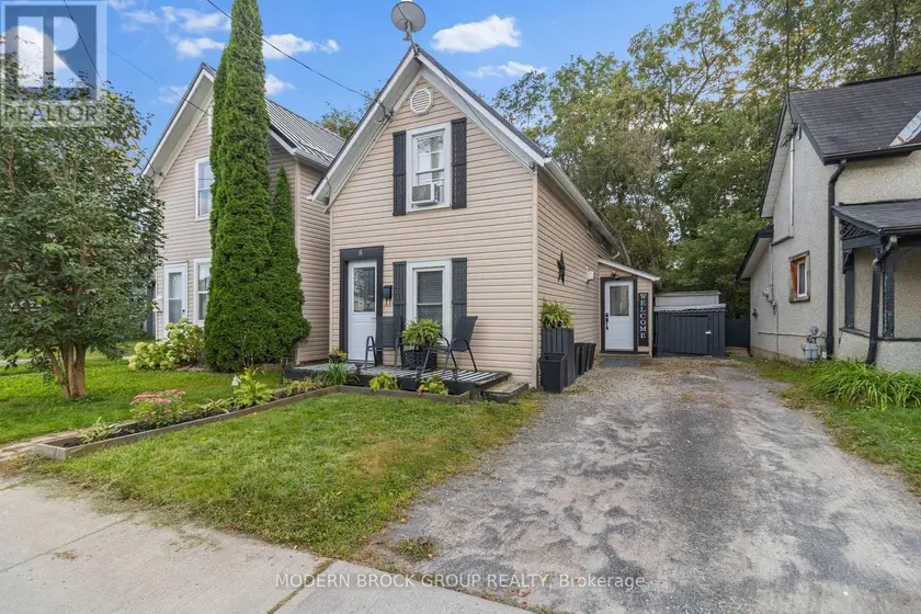 Detached at 8 ELM STREET, Brockville