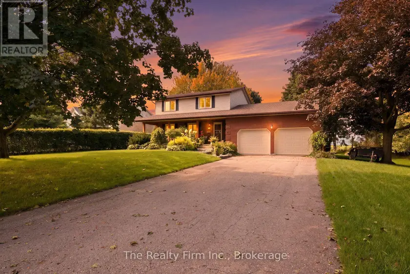 Detached at 102 GLENN AVENUE N, South-West Oxford