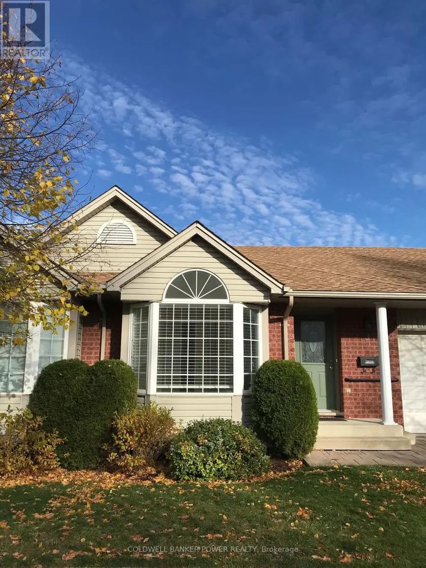 Townhouse at 3 - 122 SHERWOOD FOREST SQUARE, London North
