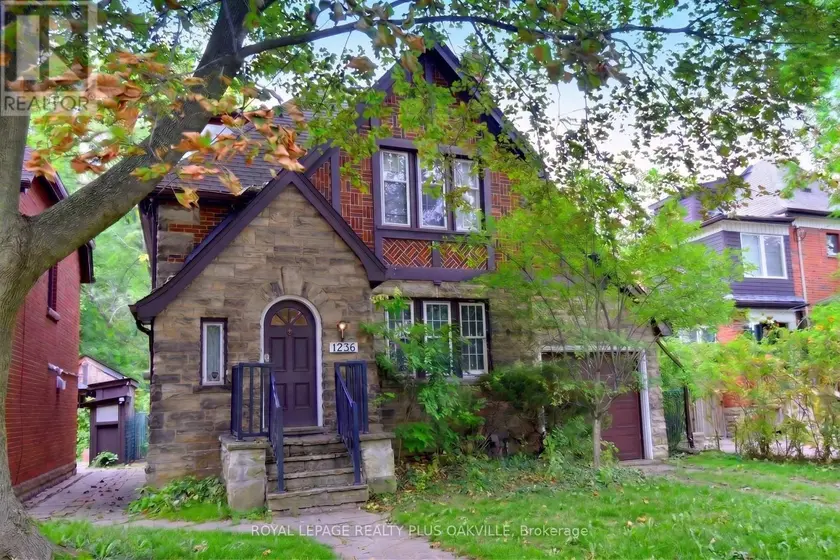 Detached at 1236 KING STREET W, Hamilton