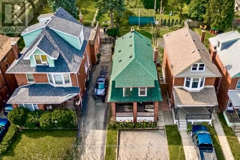 Detached at 216 MAPLEWOOD AVENUE, Hamilton