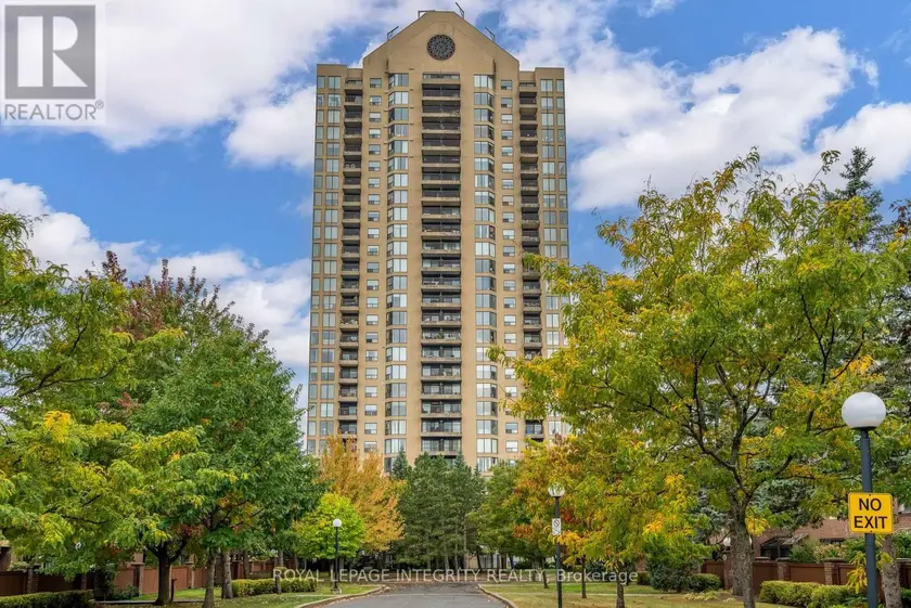 Apartment at 302 - 545 ST LAURENT BOULEVARD, Ottawa