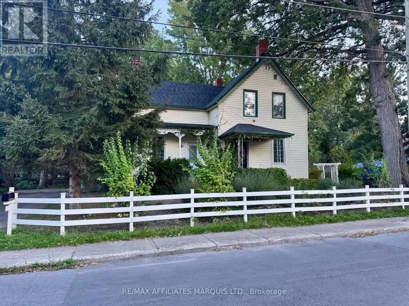 Detached at 326 THIRD STREET E, Cornwall