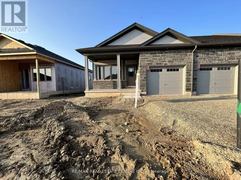Townhouse at 90 CHERYL AVENUE, North Perth