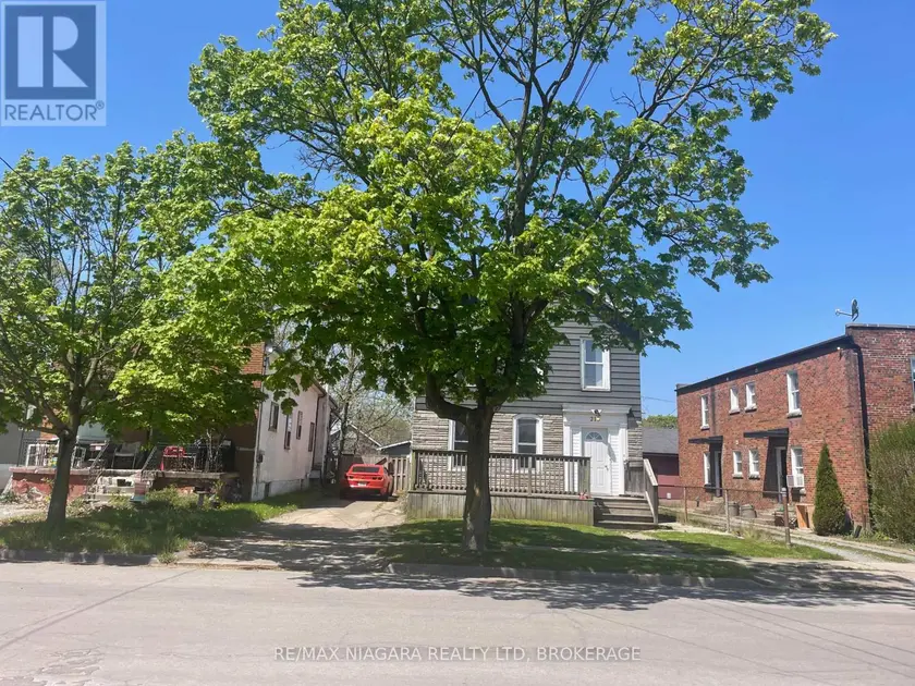 Multiplex at UPPER - 215 MCALPINE AVENUE S, Welland